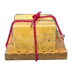 The Body Shop Gardenia Rose + Bar Soap & Wooden Tray Gift Set